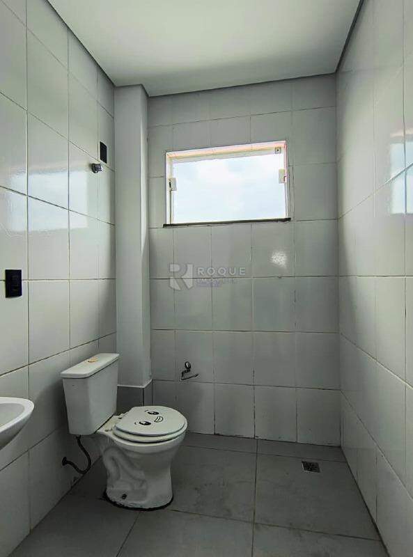 Salão para aluguel no bairro Parque Residencial Roland: Wc social 01