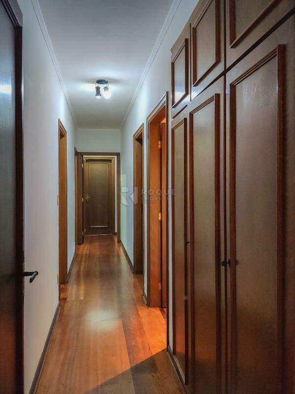 Apartamento à venda no bairro Vila Paraiso: Hall 