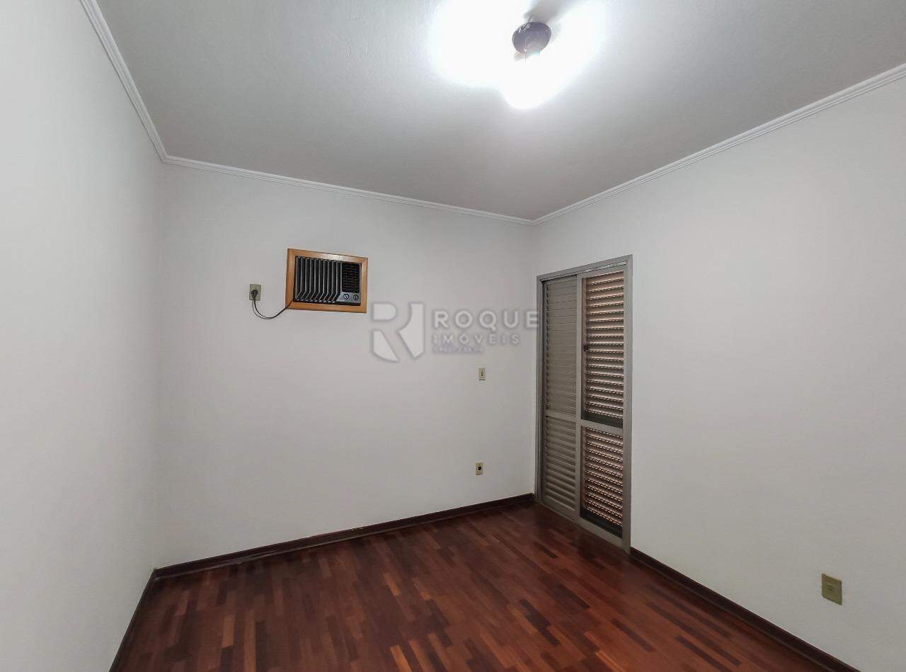 Apartamento à venda no bairro Vila Paraiso: Dormitório 4 suíte 