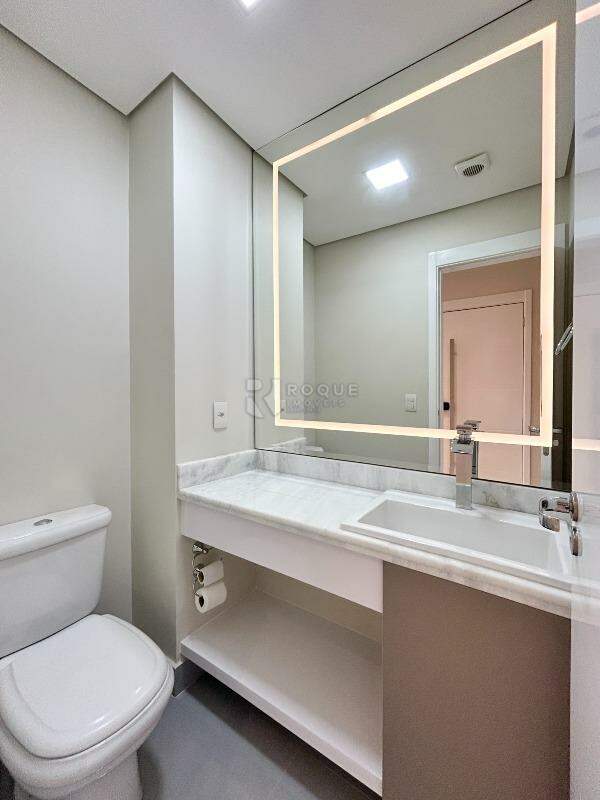 Apartamento para aluguel no bairro Jardim Aquárius: Lavabo 