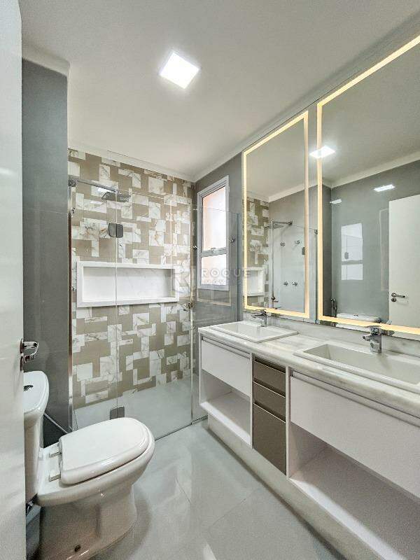 Apartamento para aluguel no bairro Jardim Aquárius: WC Suíte 3