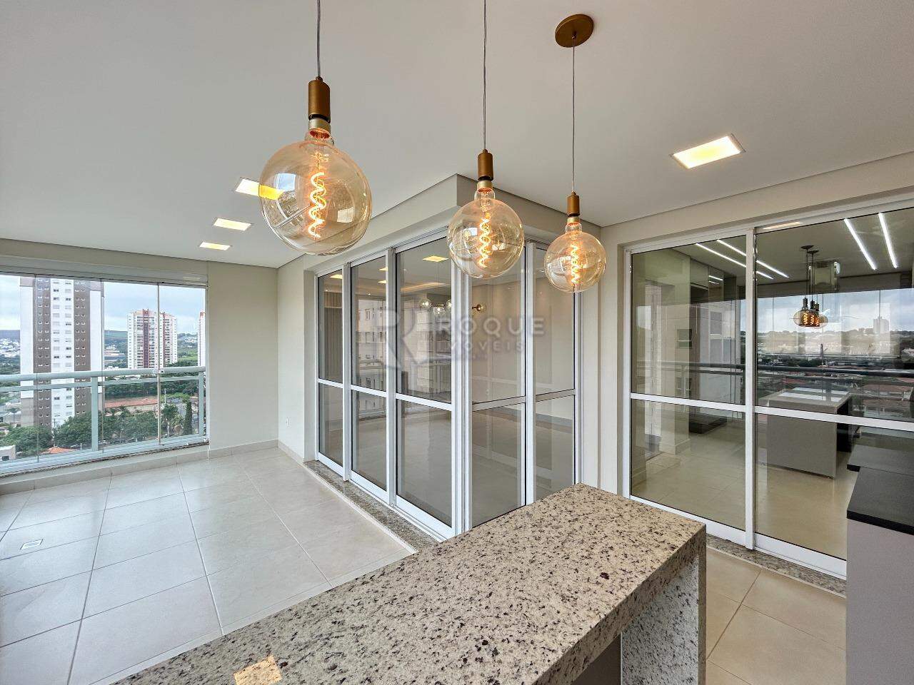 Apartamento para aluguel no bairro Jardim Aquárius: Sacada