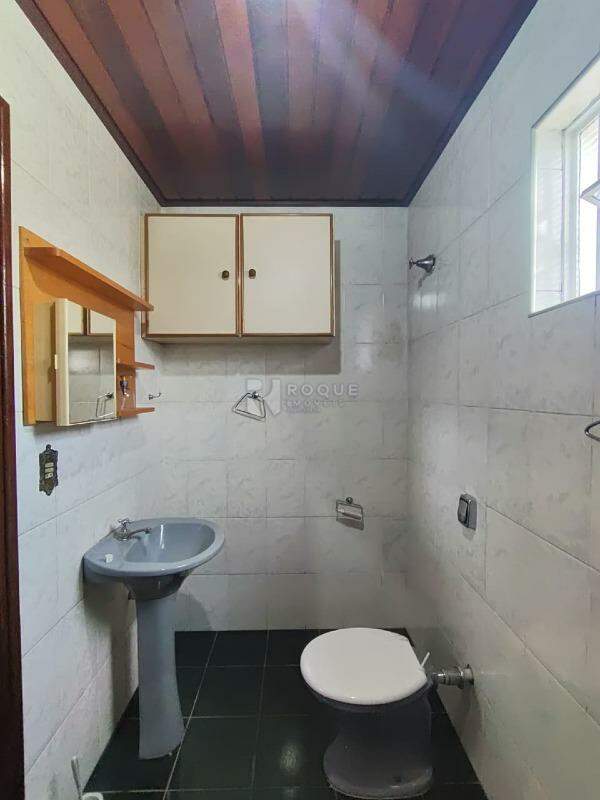 Barracão/Galpão para aluguel no bairro Jardim Barão de Souza Queiroz: WC Social/ Casa inferior