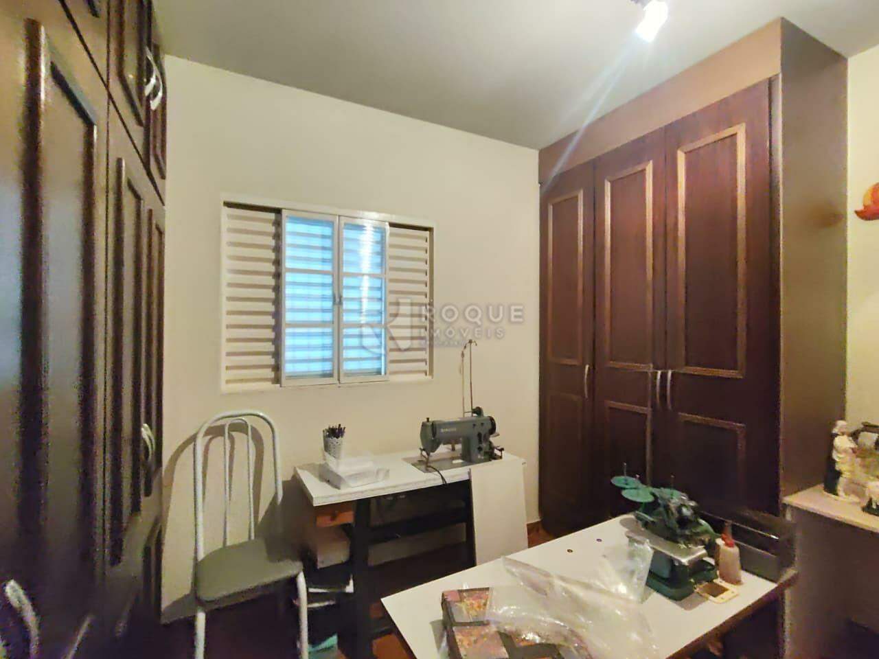 Barracão/Galpão para aluguel no bairro Jardim Barão de Souza Queiroz: Dormitório 01 Casa Superior