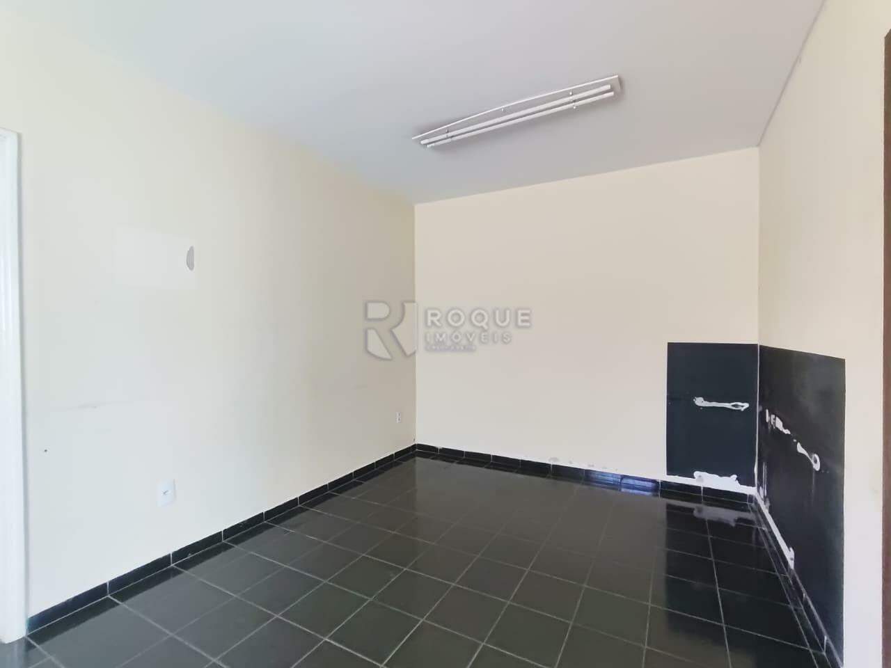 Barracão/Galpão para aluguel no bairro Jardim Barão de Souza Queiroz: Copa/ Casa inferior