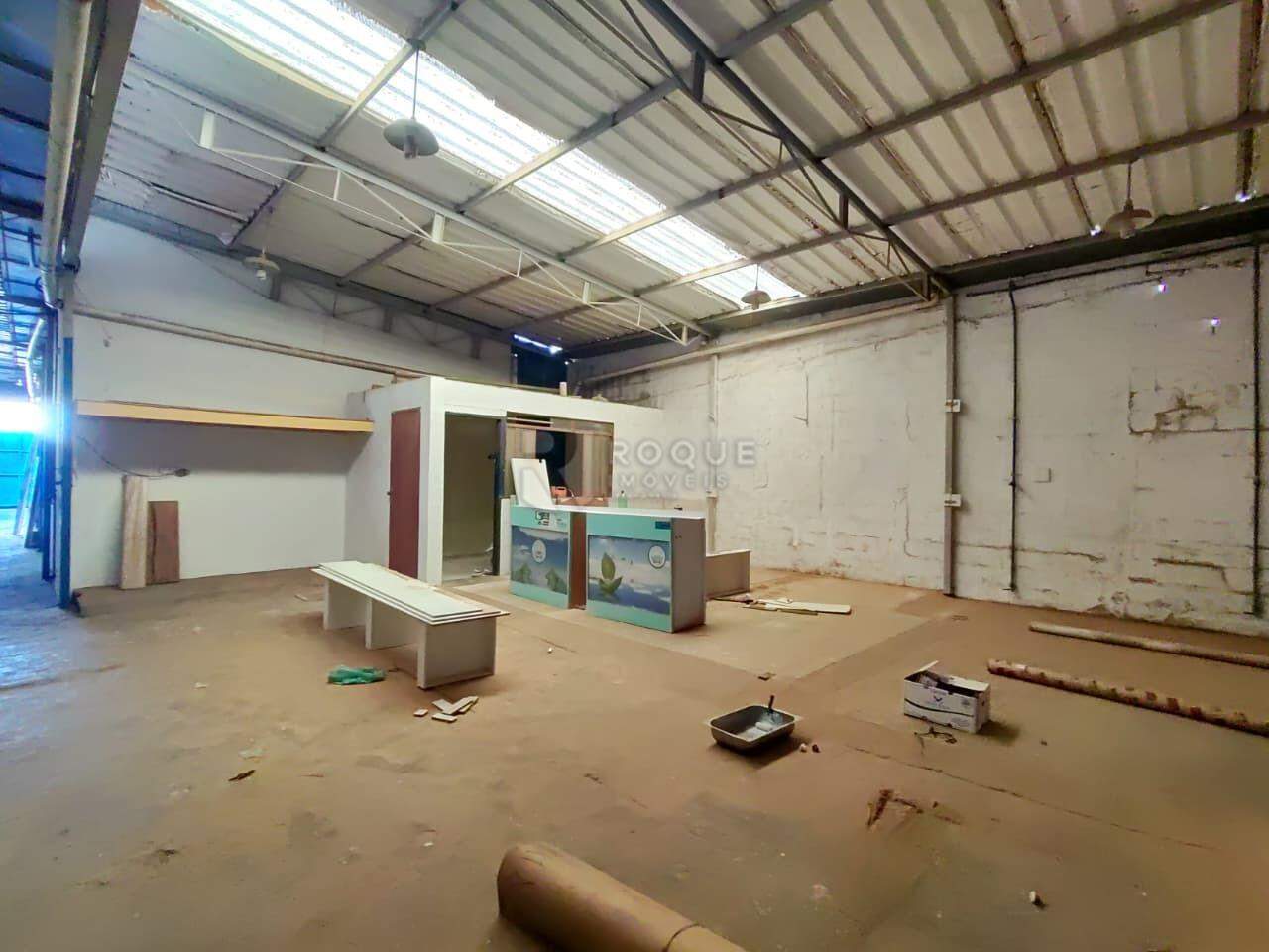 Barracão/Galpão para aluguel no bairro Jardim Barão de Souza Queiroz: Barracão