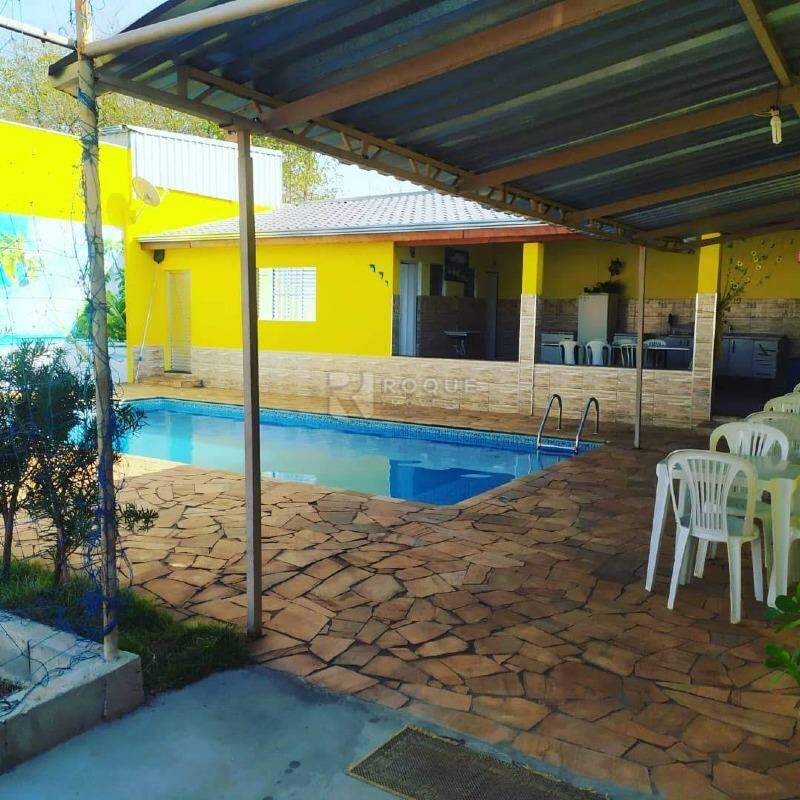 Casa Comercial à venda no bairro DISTRITO INDUSTRIAL I: 