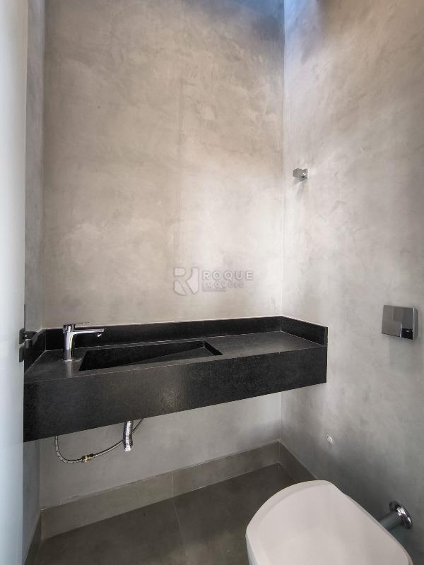 Casa em condomínio à venda no bairro Vale das Oliveiras: LAVABO