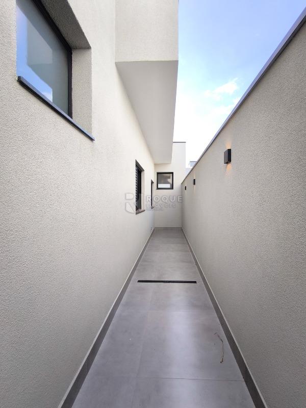 Casa em condomínio à venda no bairro Vale das Oliveiras: ÁREA DE VARAL