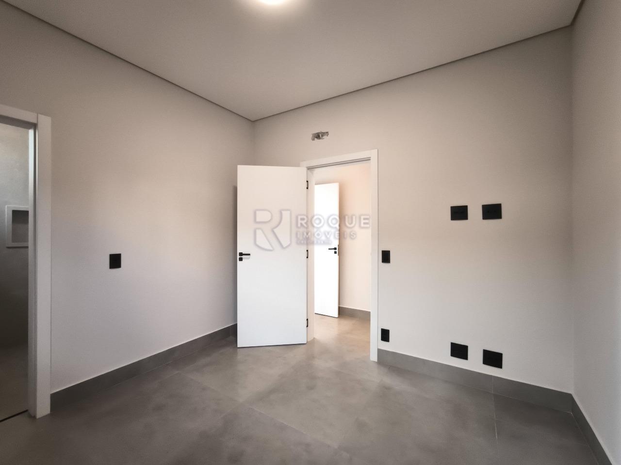 Casa em condomínio à venda no bairro Vale das Oliveiras: SUÍTE 1