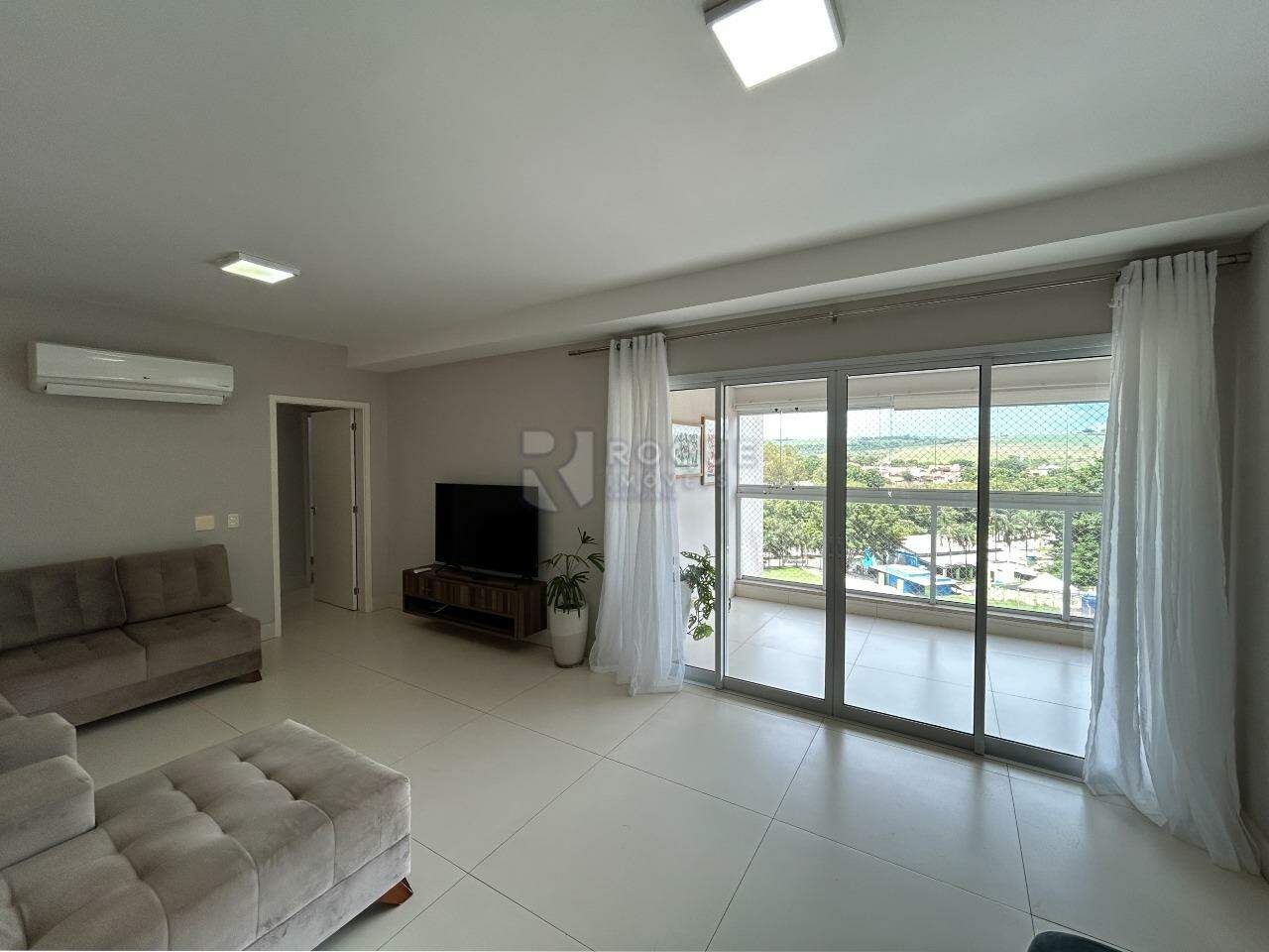 Apartamento à venda no bairro Jardim Aquárius: Sala