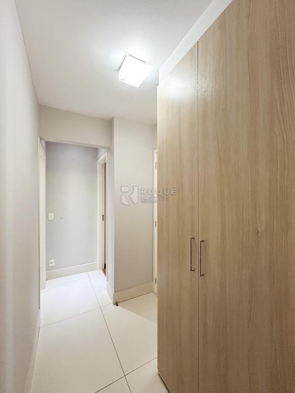 Apartamento à venda no bairro Jardim Aquárius: Hall