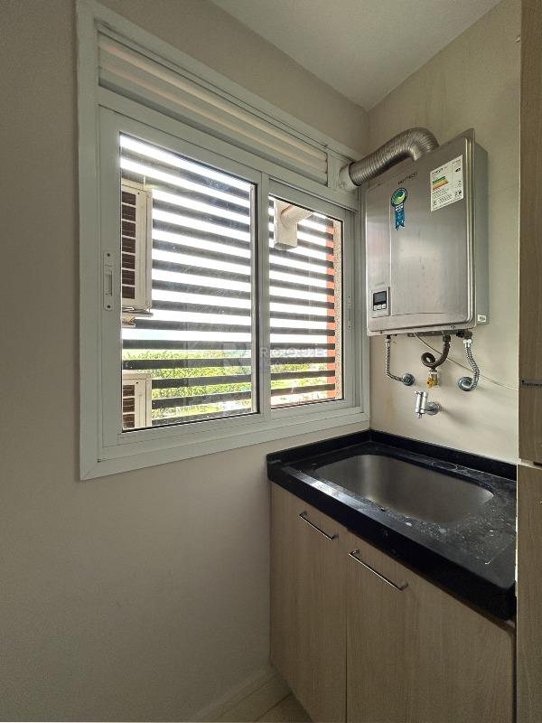 Apartamento à venda no bairro Jardim Aquárius: Área de serviço