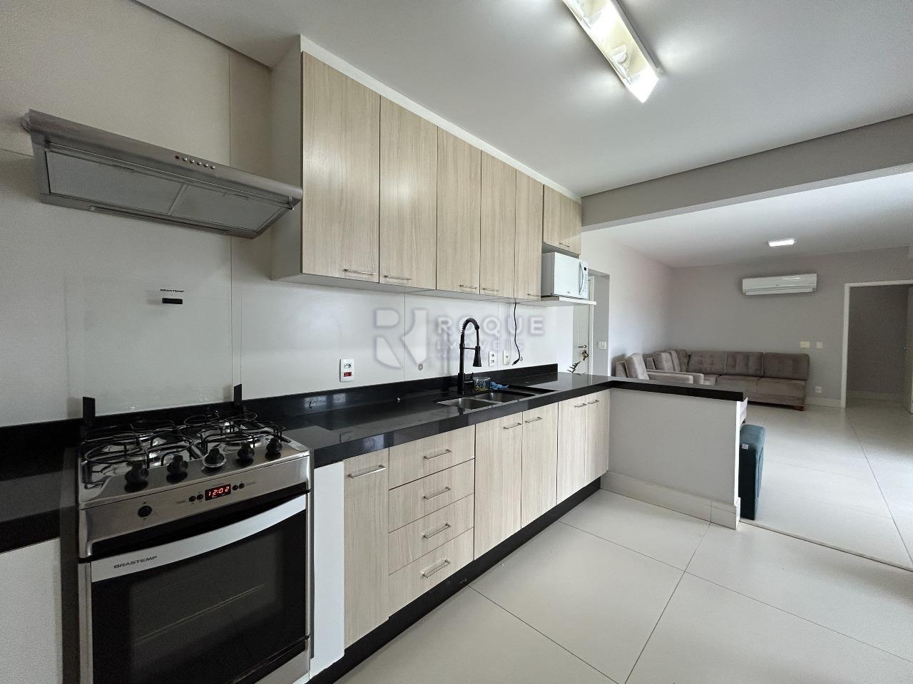 Apartamento à venda no bairro Jardim Aquárius: Cozinha