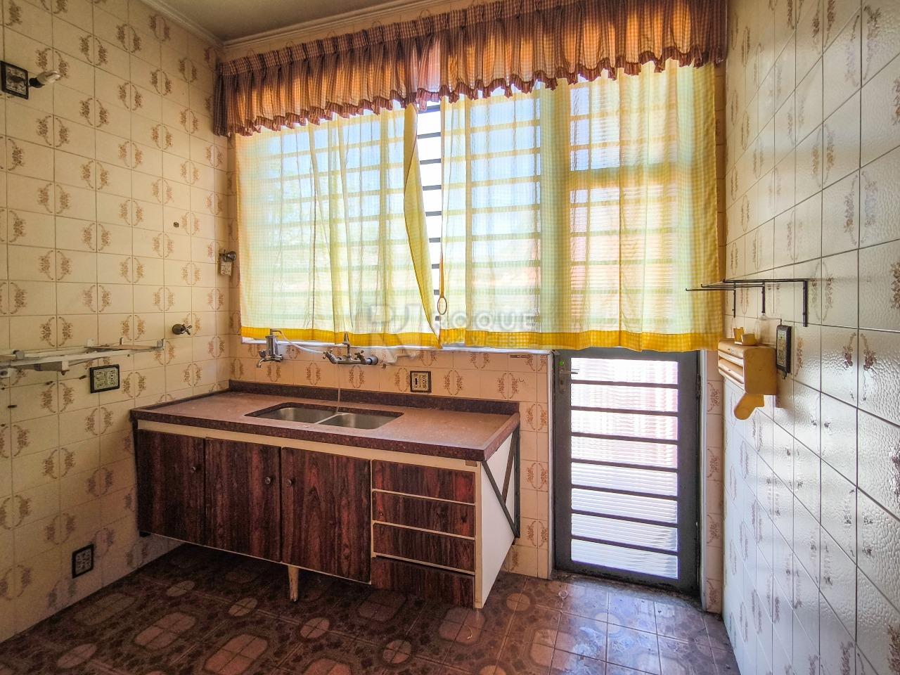 Casa Residencial à venda no bairro Vila Camargo: COZINHA
