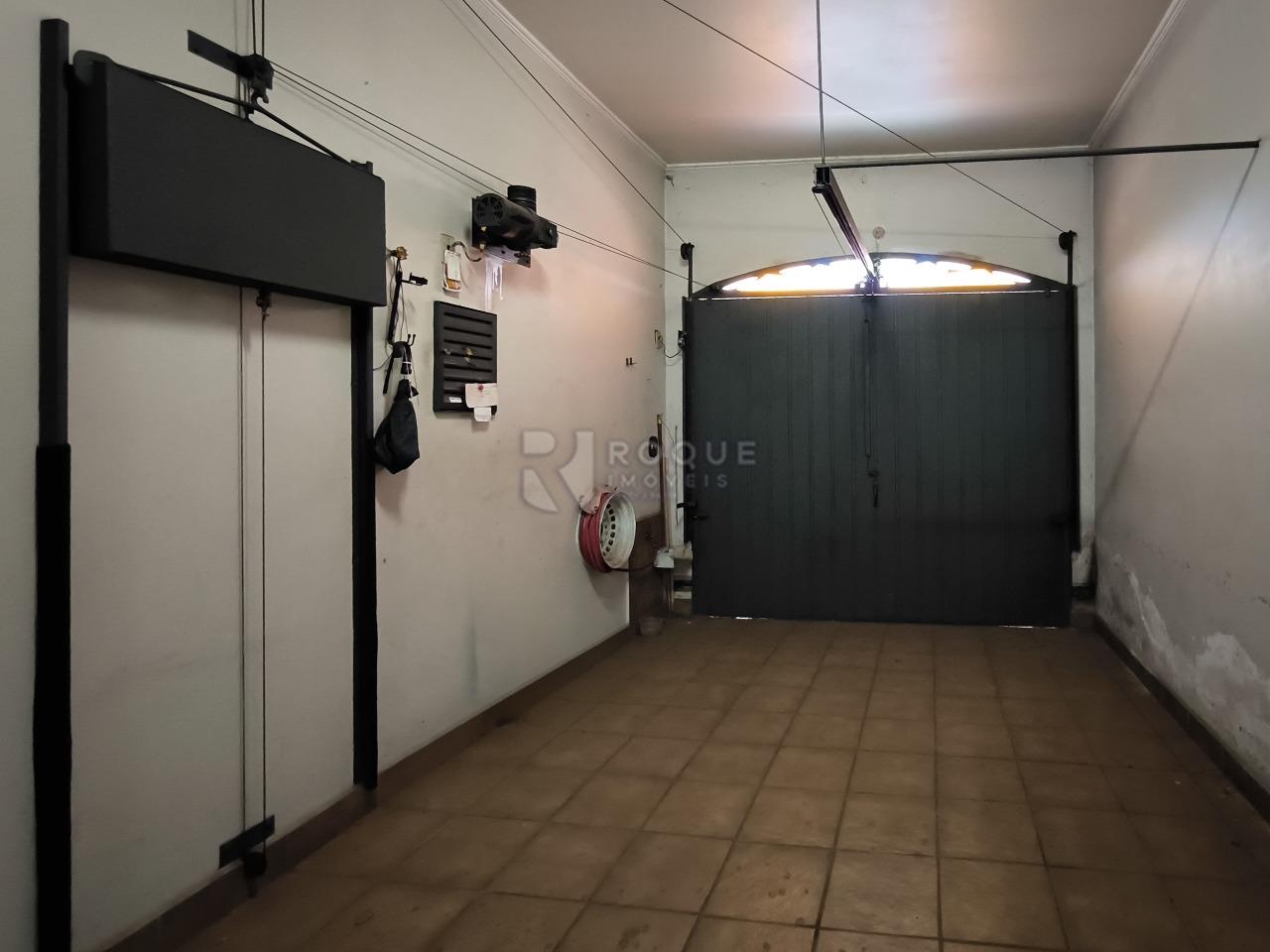 Casa Residencial à venda no bairro Vila Camargo: GARAGEM