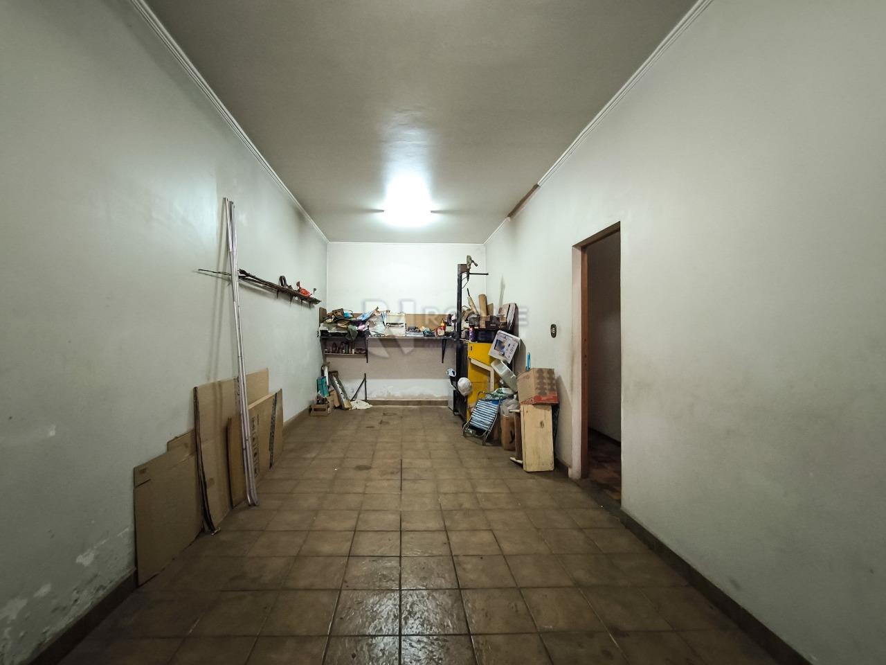 Casa Residencial à venda no bairro Vila Camargo: GARAGEM