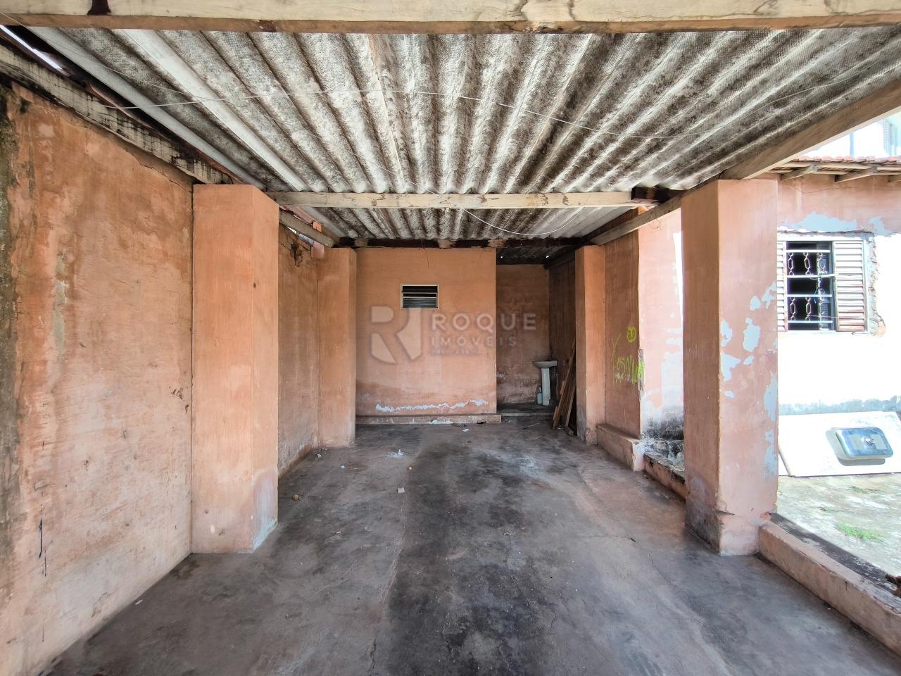 Casa Residencial à venda no bairro Vila Queiroz: GARAGEM