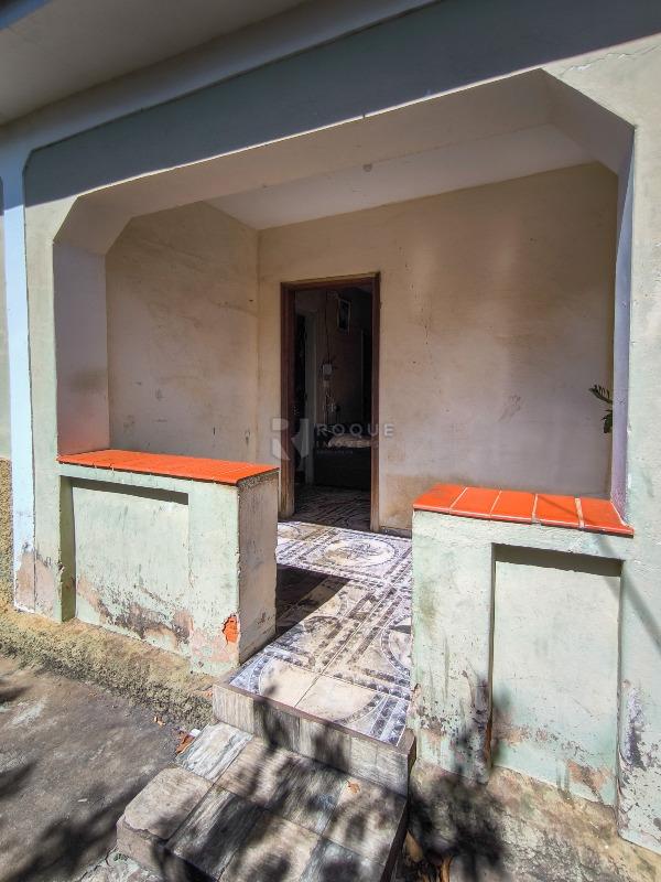 Casa Residencial à venda no bairro Vila Queiroz: VARANDA