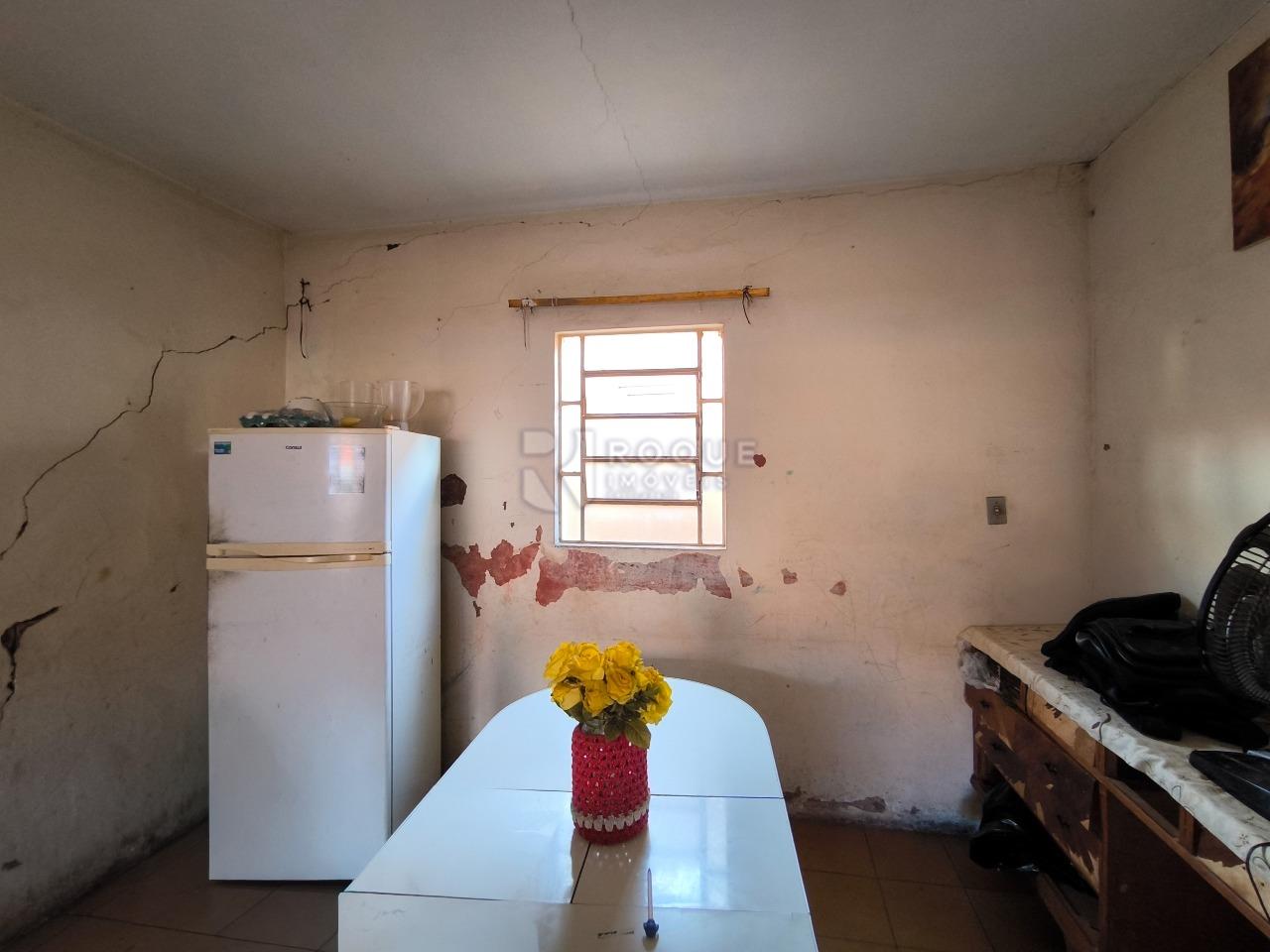 Casa Residencial à venda no bairro Vila Queiroz: COZINHA
