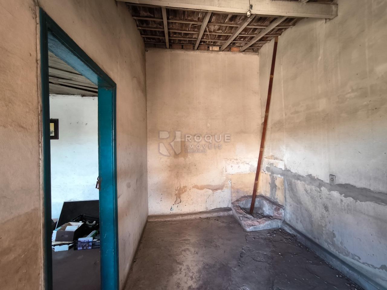 Casa Residencial à venda no bairro Vila Queiroz: COZINHA EDÍCULA