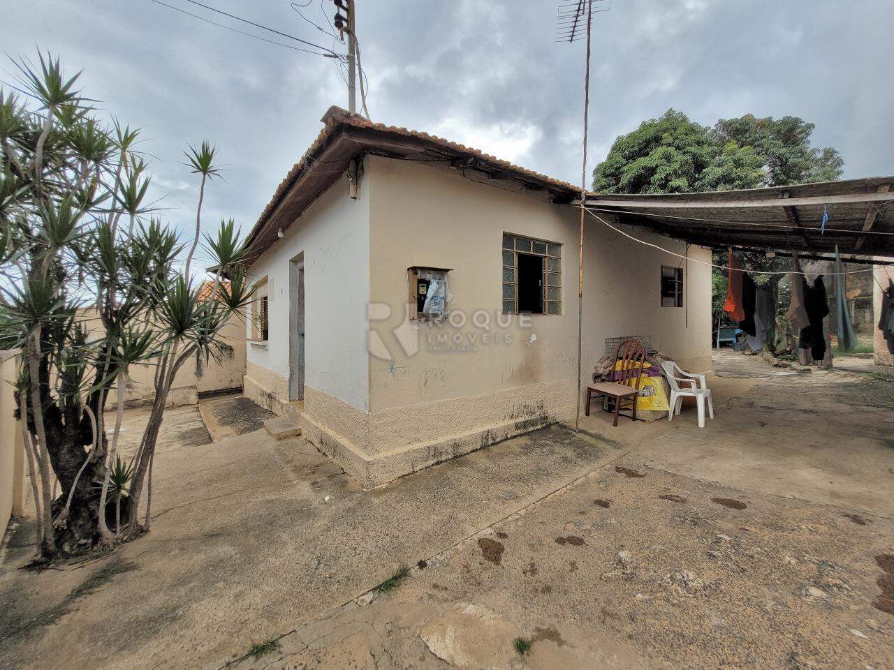 Casa Residencial à venda no bairro Jardim Nova Suiça: GARAGEM