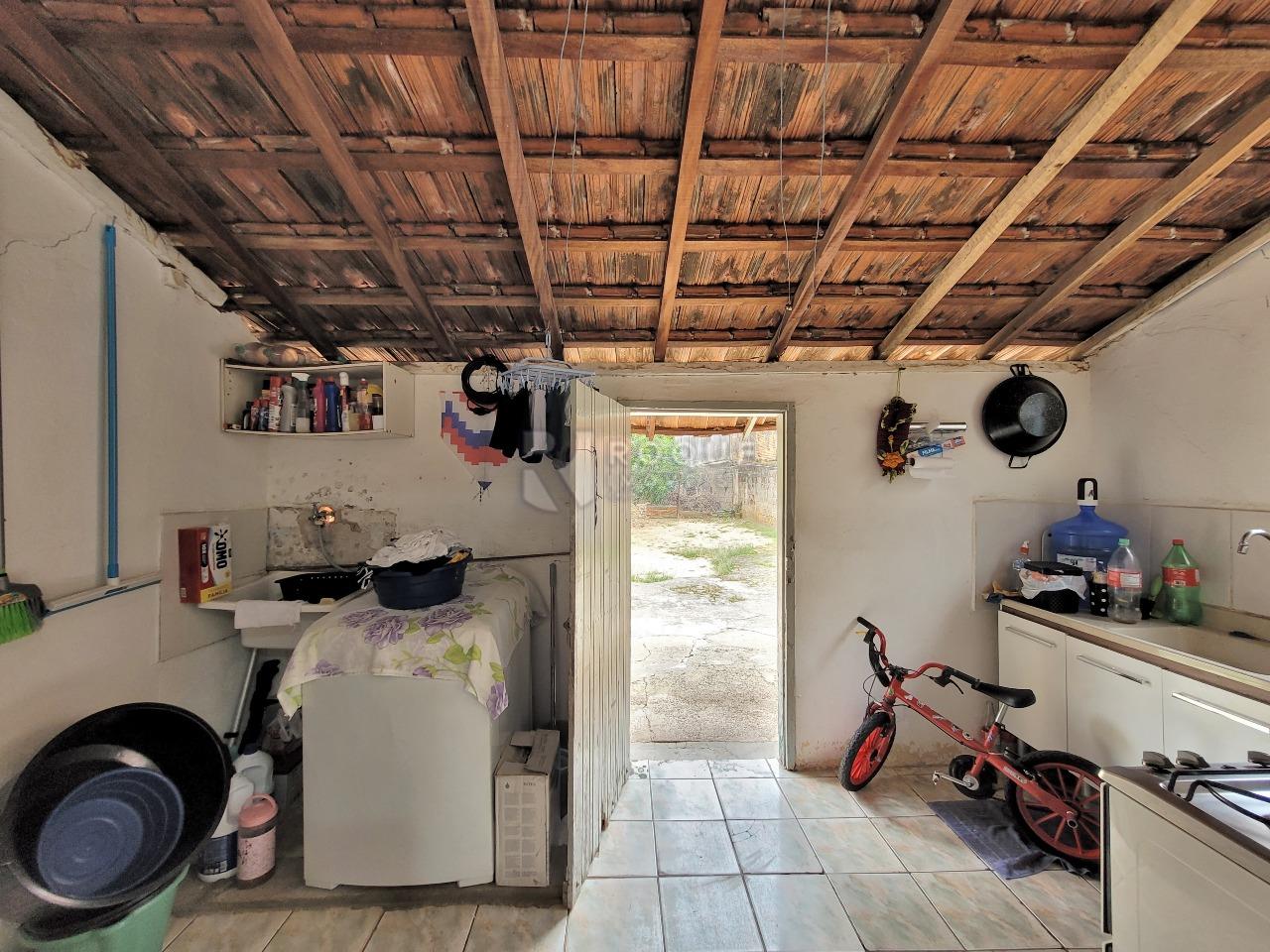 Casa Residencial à venda no bairro Jardim Nova Suiça: LAVANDERIA