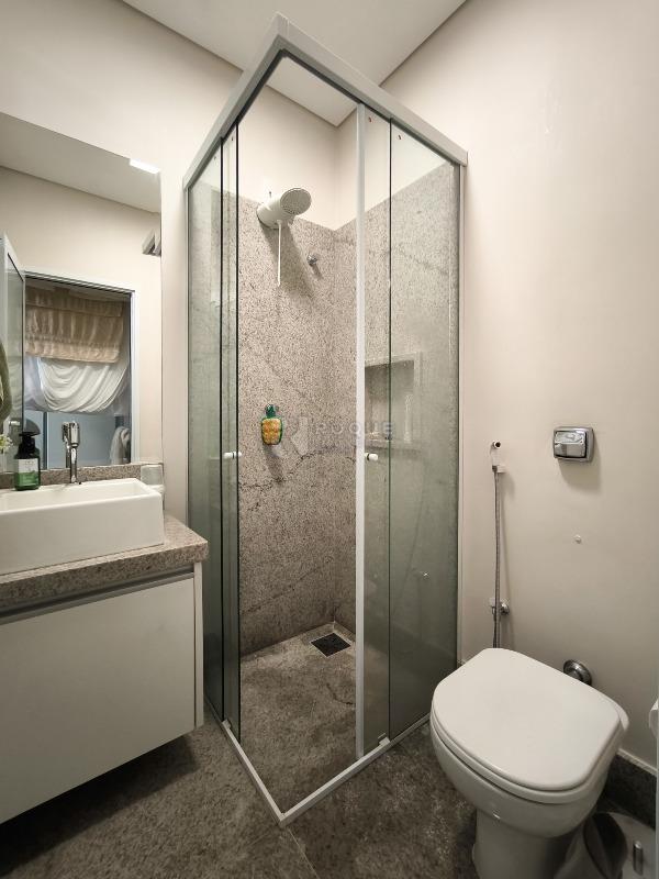 Casa em condomínio à venda no bairro Ville de France: WC ÁREA DE SERVIÇO