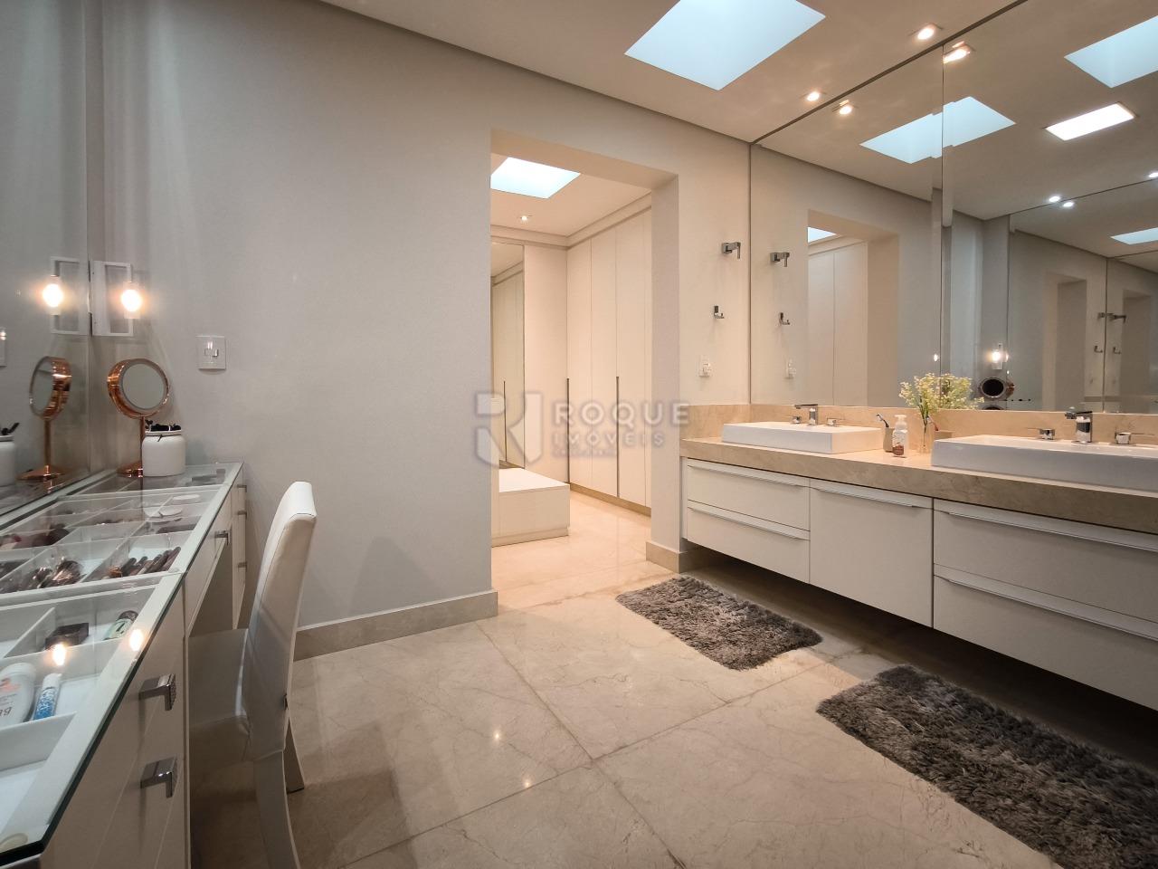 Casa em condomínio à venda no bairro Ville de France: WC SUÍTE MASTER