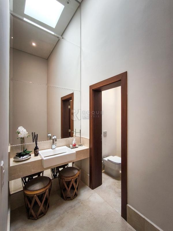 Casa em condomínio à venda no bairro Ville de France: LAVABO