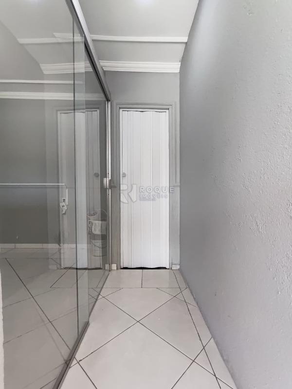 Salão para aluguel no bairro Parque Residencial Abílio Pedro: Hall Salão 02