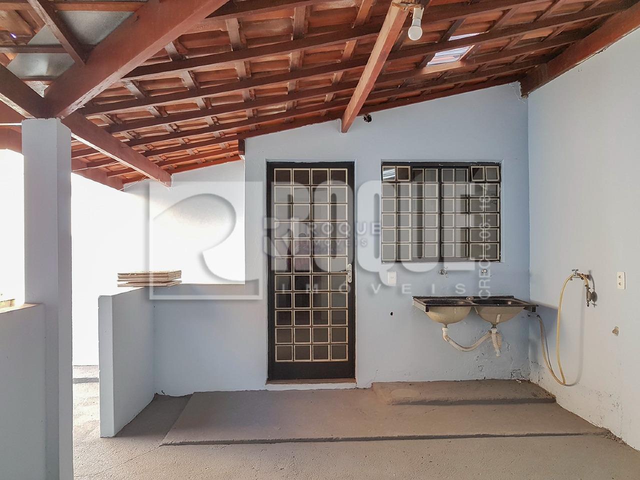 Casa Residencial à venda no bairro Jardim Ipanema: Área de serviço