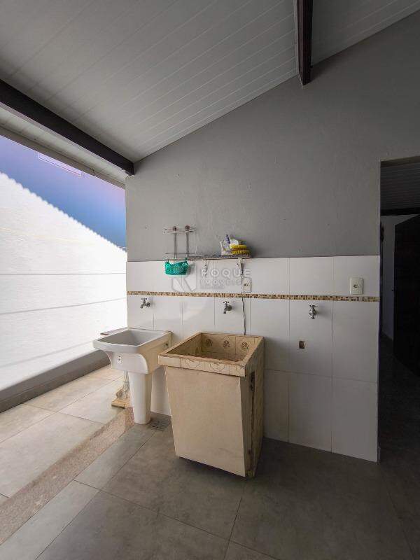 Casa Residencial à venda no bairro Jardim Santo André: LAVANDERIA