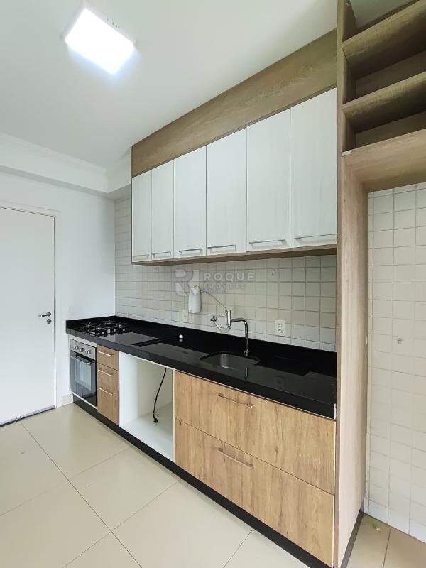 Apartamento à venda no bairro Jardim Aquárius: Cozinha