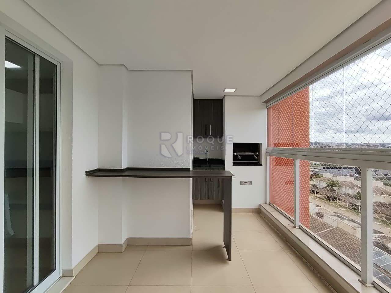 Apartamento à venda no bairro Jardim Aquárius: Varanda