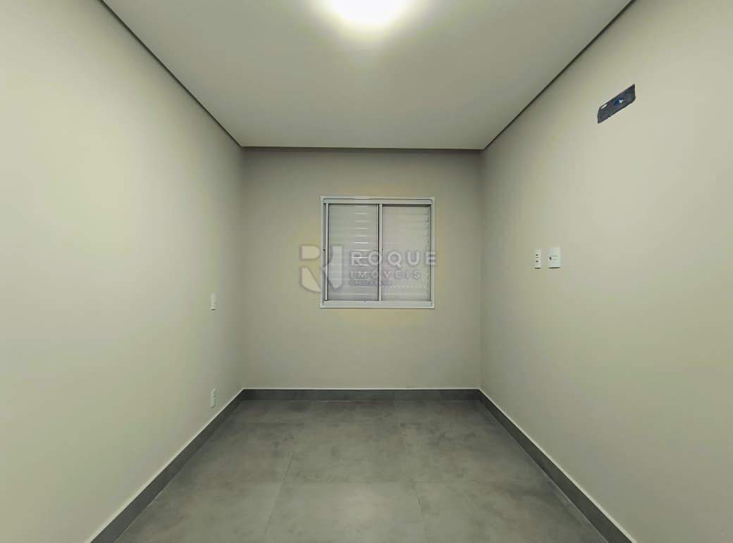 Apartamento para aluguel no bairro Jardim Santa Adélia: Dormitório 01