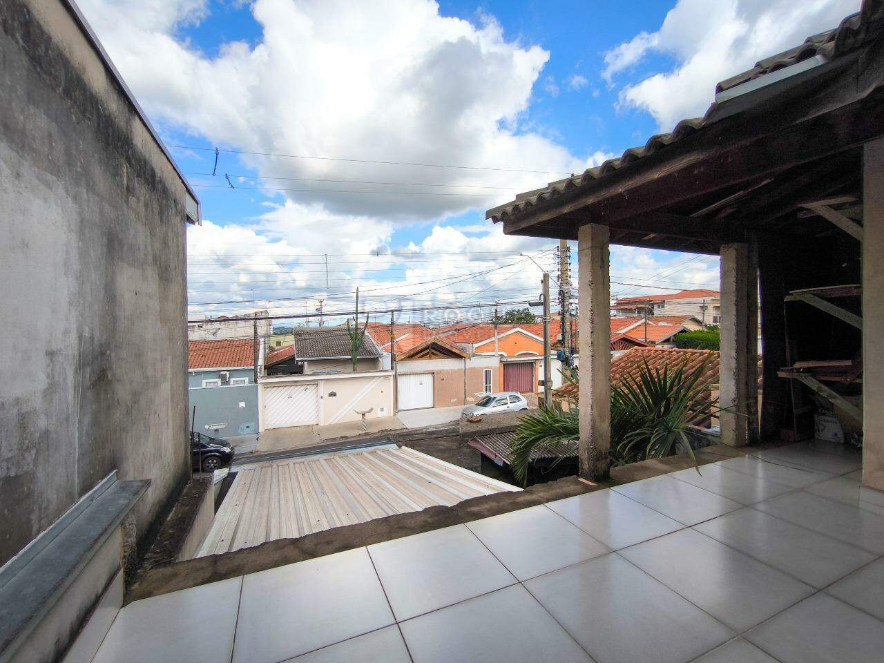 Casa Residencial à venda no bairro Jardim Residencial Recanto Alvorada: TERRAÇO DA SUÍTE