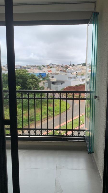 Apartamento à venda no bairro Terras de Santa Bárbara: