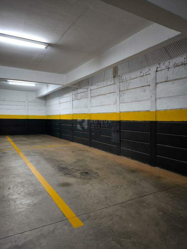 Apartamento à venda no bairro Vila Cristovam: VAGAS DE GARAGEM