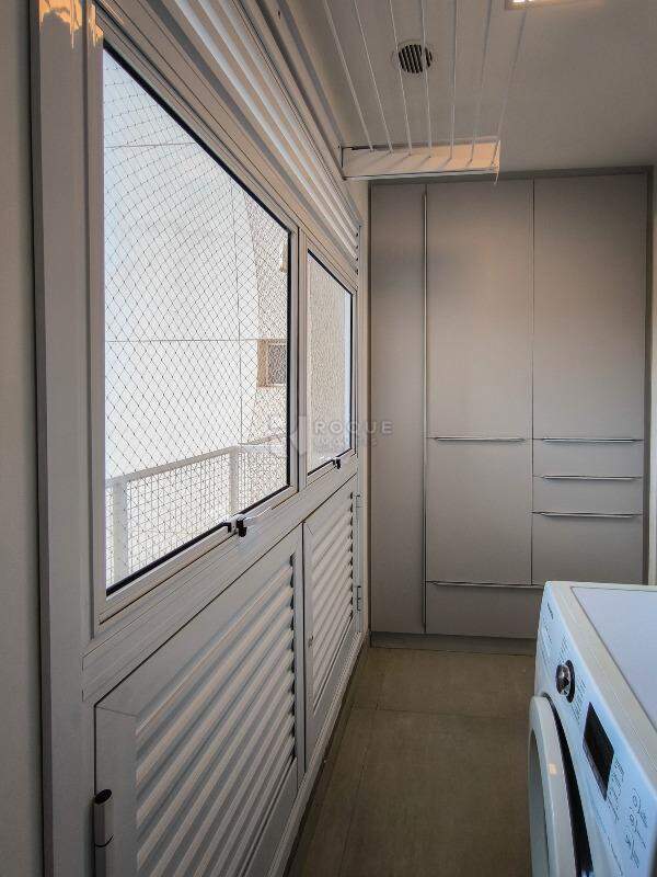 Apartamento à venda no bairro Vila Cristovam: ÁREA DE SERVIÇO