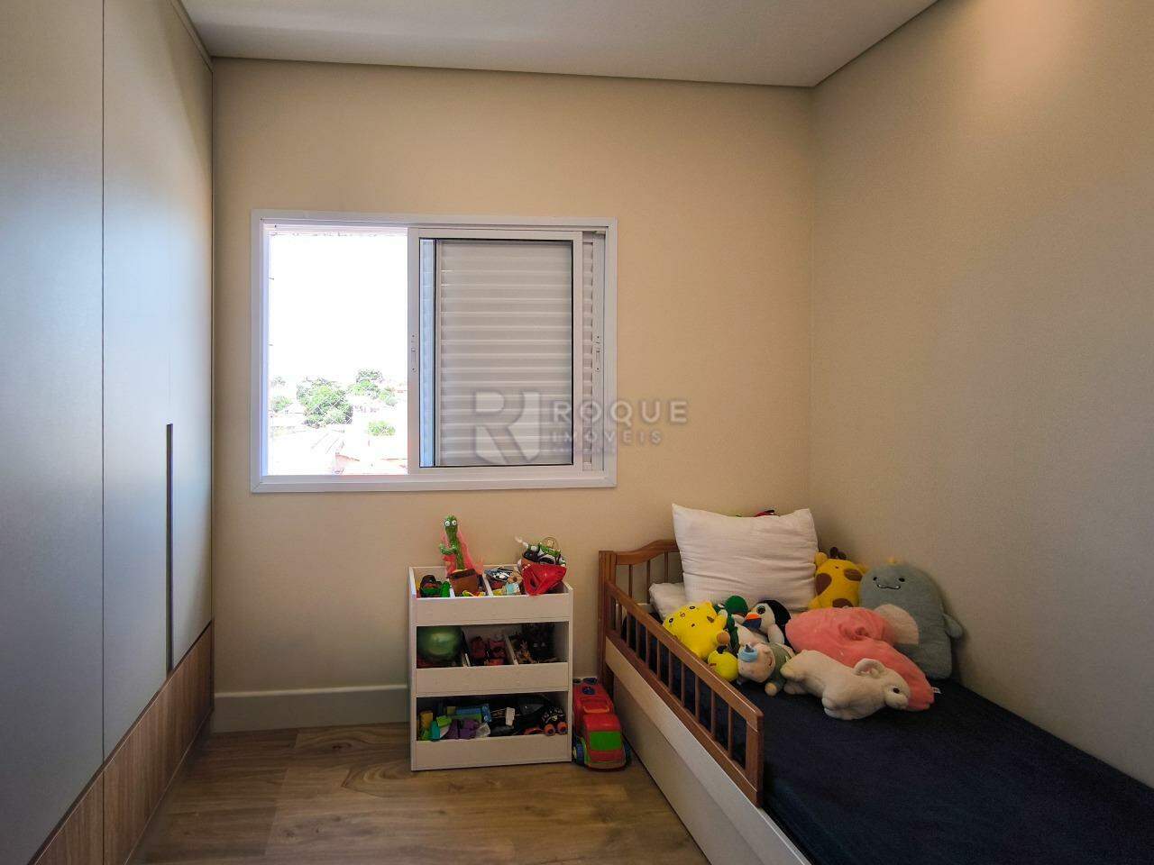 Apartamento à venda no bairro Vila Cristovam: DORMITÓRIO 2