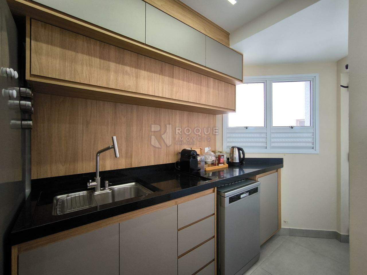 Apartamento à venda no bairro Vila Cristovam: COZINHA