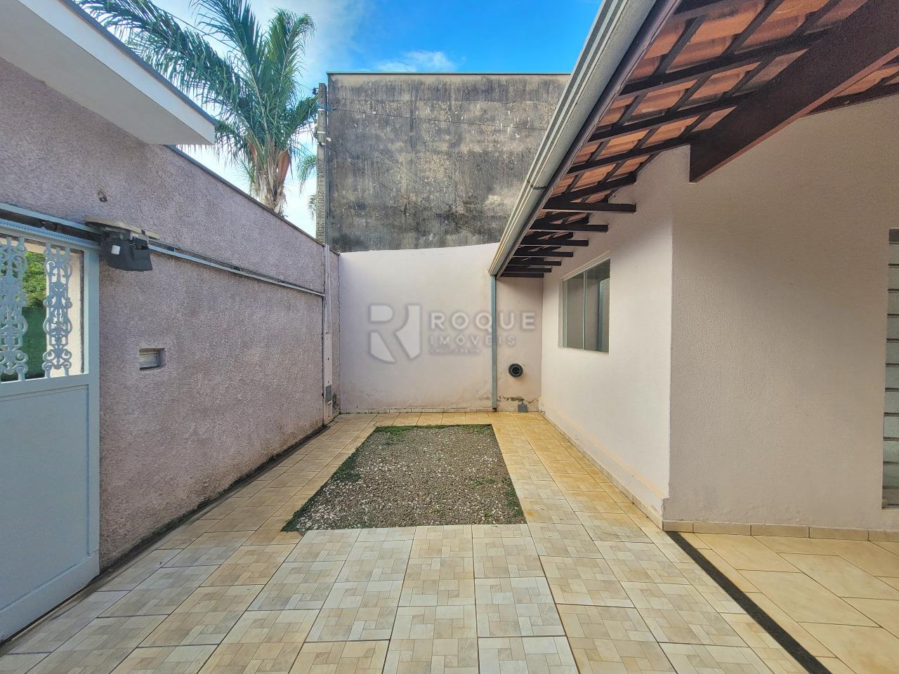 Casa Residencial à venda no bairro Jardim Caieira: FRENTE 