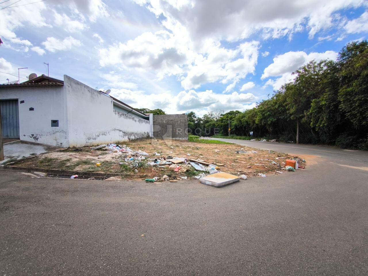 Terreno à venda no bairro Jardim Residencial Antonio Simonetti: 