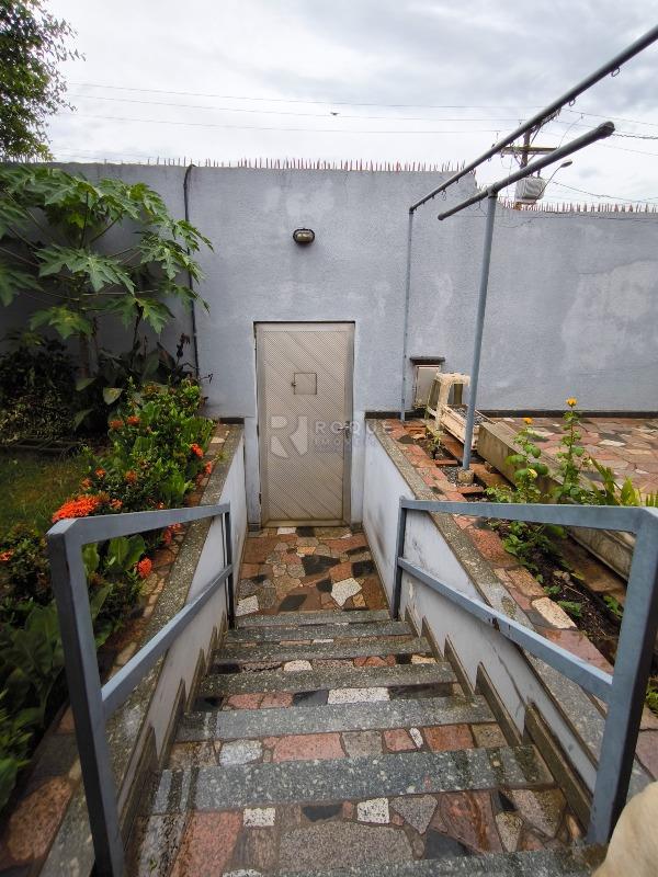 Casa Residencial à venda no bairro Jardim Mediterrâneo: ENTRADA