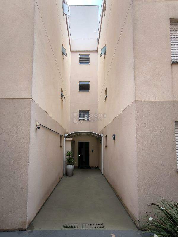 Apartamento à venda no bairro Vila Camargo: ENTRADA