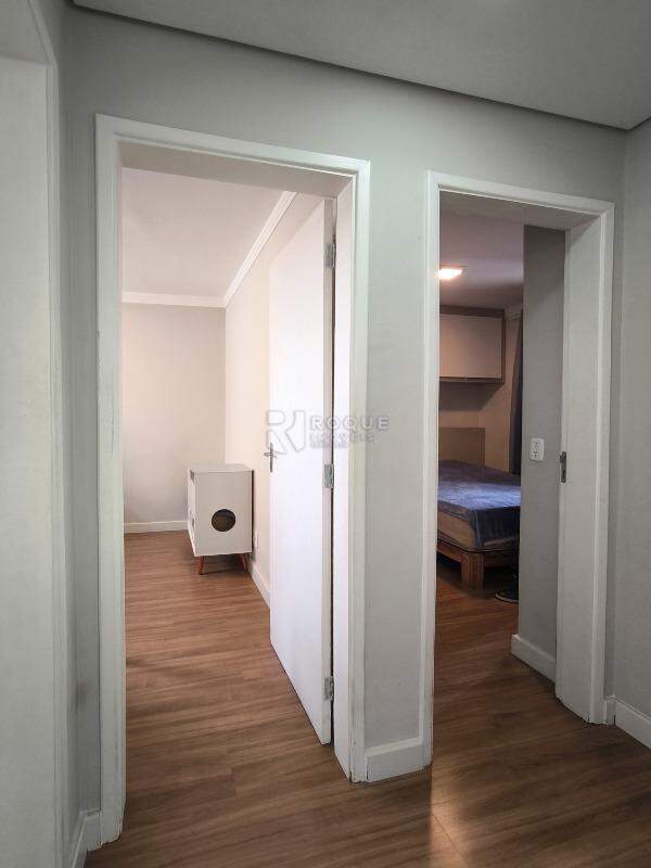 Apartamento à venda no bairro Vila Camargo: ÁREA DE CIRCULAÇÃO