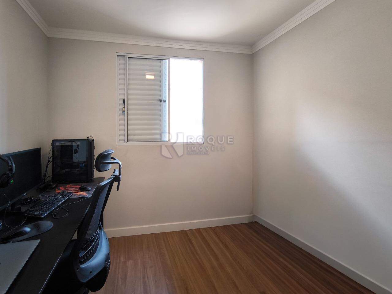 Apartamento à venda no bairro Vila Camargo: DORMITÓRIO