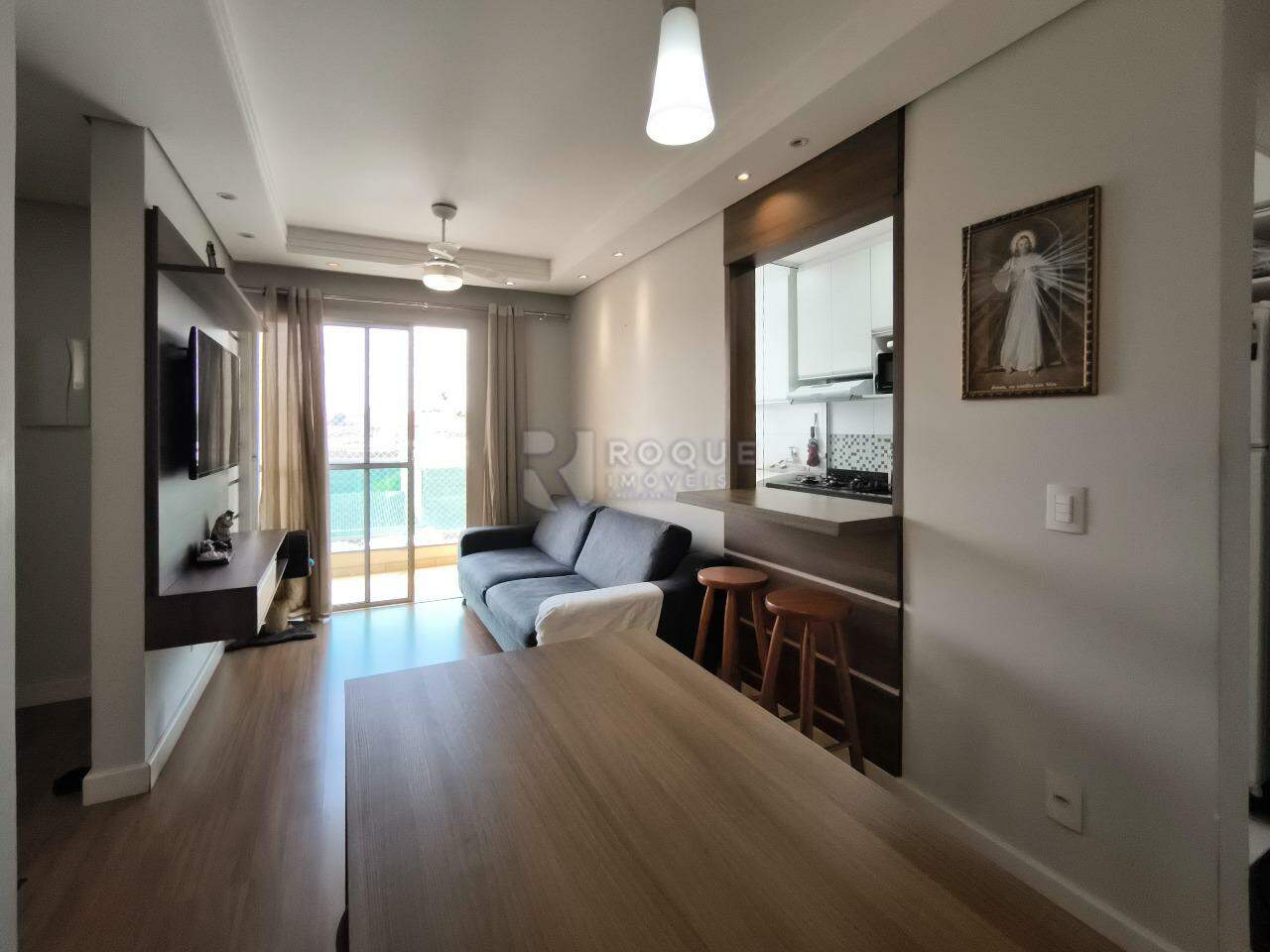 Apartamento à venda no bairro Vila Camargo: SALA DE ESTAR