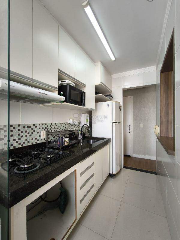 Apartamento à venda no bairro Vila Camargo: COZINHA